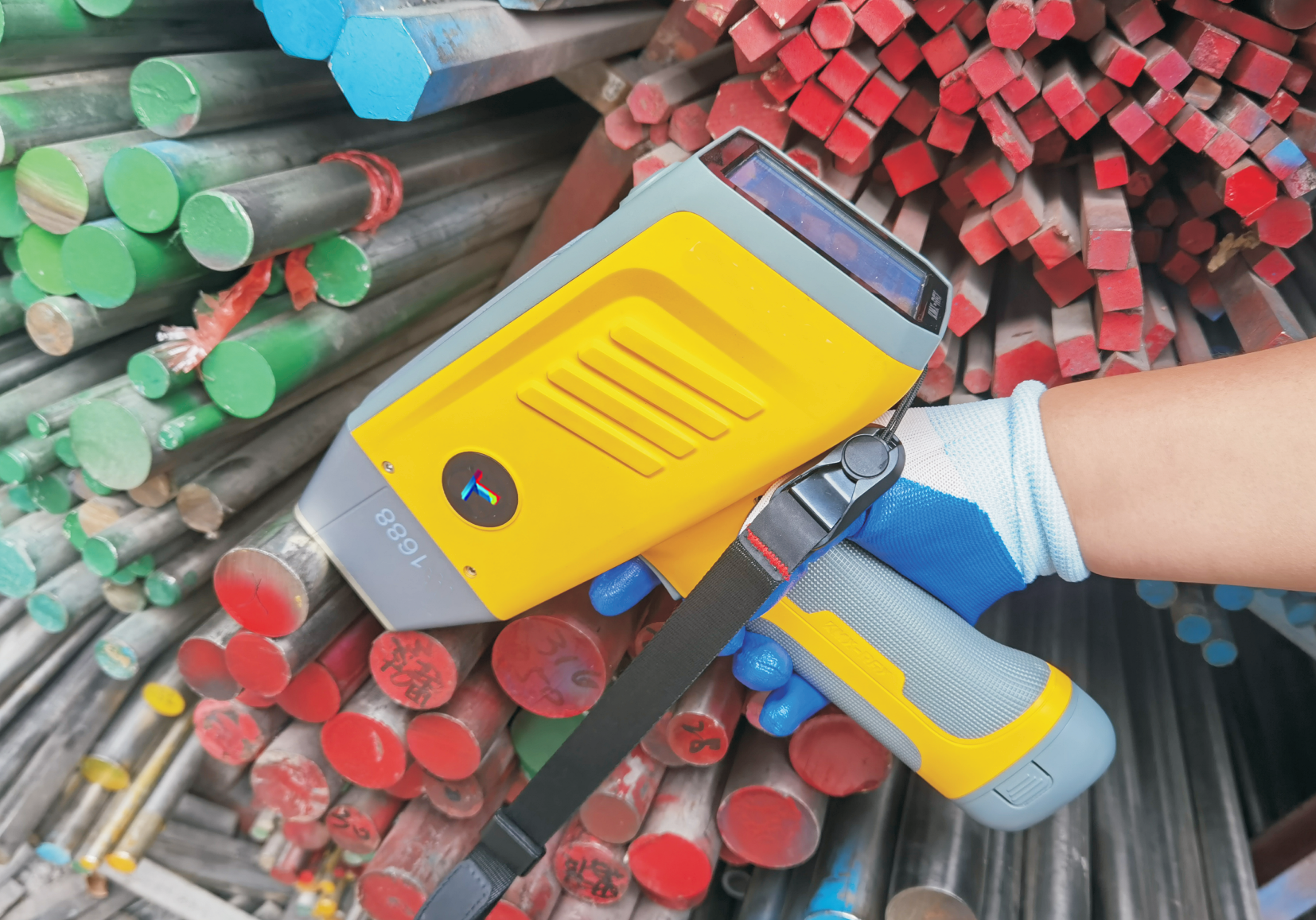 T-1688 Handheld XRF analyzer Lighter, Portable alloy analyzer，low content Ti v instrment